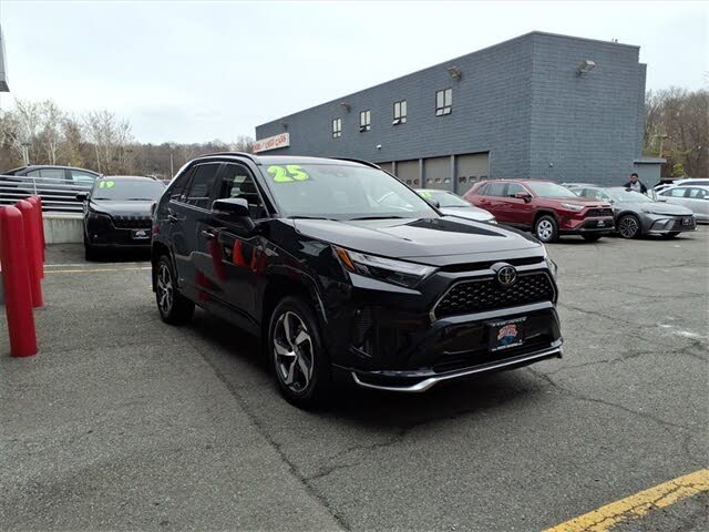 2025 Toyota RAV4 Plug-in Hybrid SE AWD