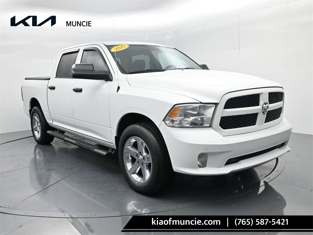 2017 RAM 1500 Express Crew Cab 4WD