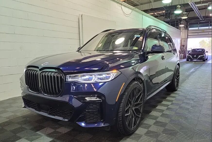 2022 BMW X7 M50i AWD