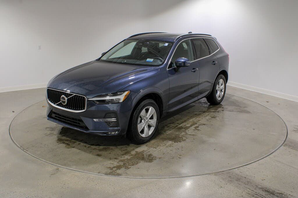 2022 Volvo XC60 B5 Momentum AWD