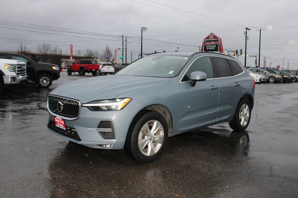 2022 Volvo XC60 B5 Momentum AWD