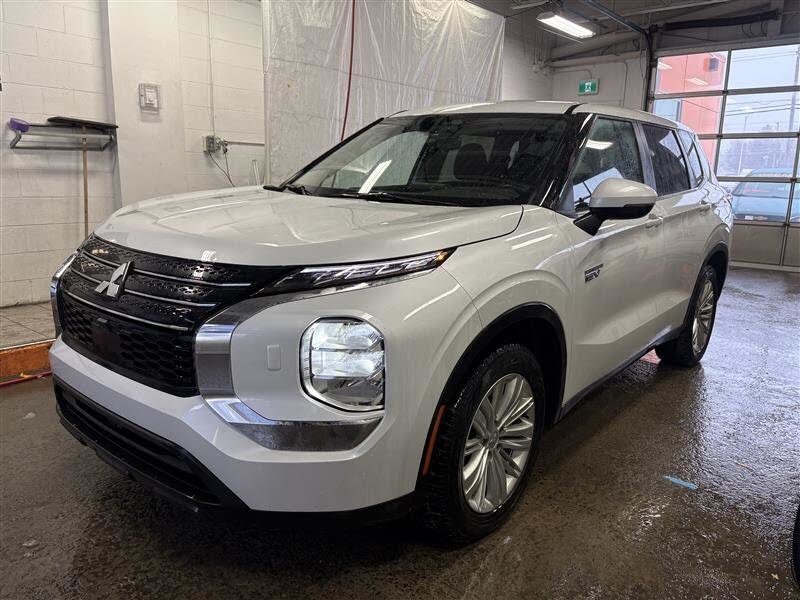 2023 Mitsubishi Outlander Hybrid Plug-in ES S-AWC