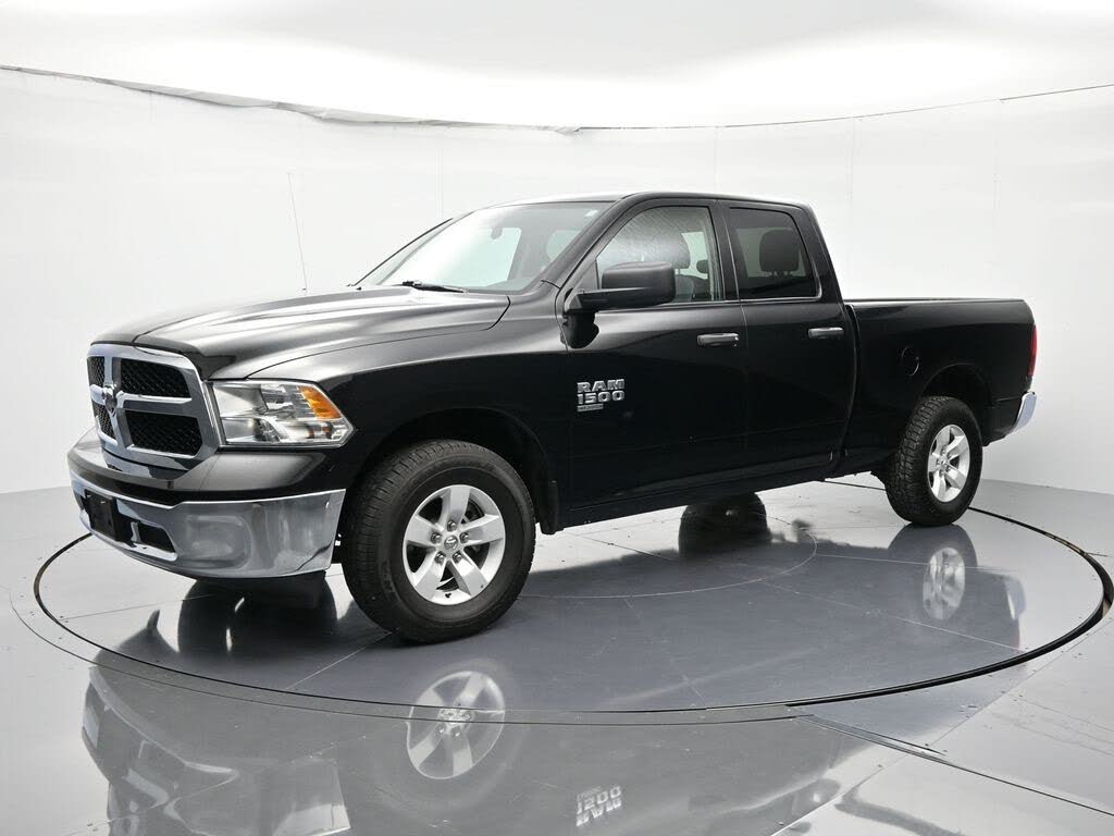 2024 RAM 1500 Classic SLT Quad Cab 4WD