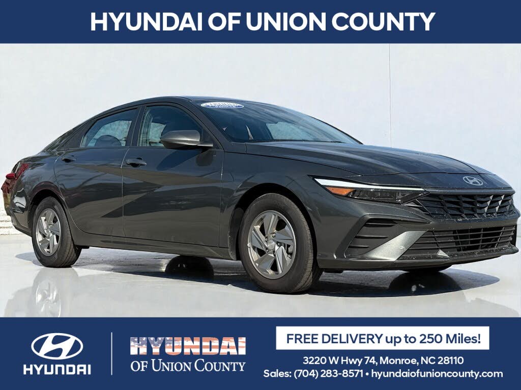 2025 Hyundai Elantra SE FWD