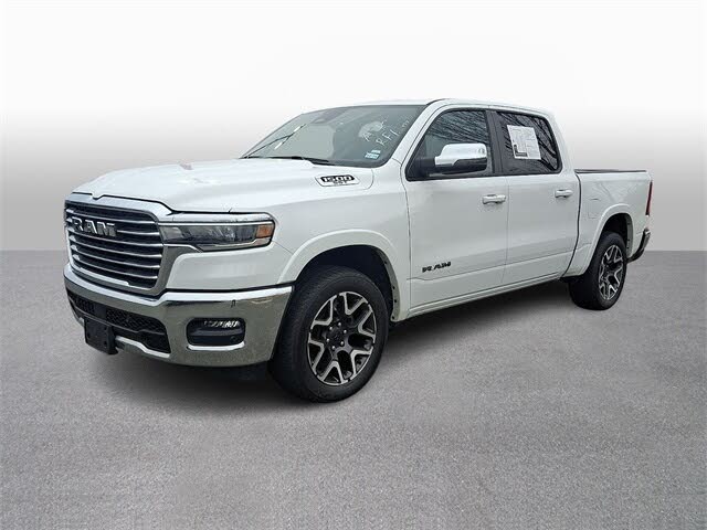2025 RAM 1500 Laramie Crew Cab 4WD