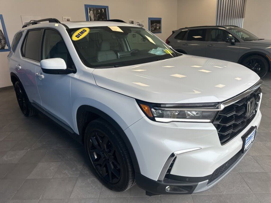 2025 Honda Pilot Touring AWD