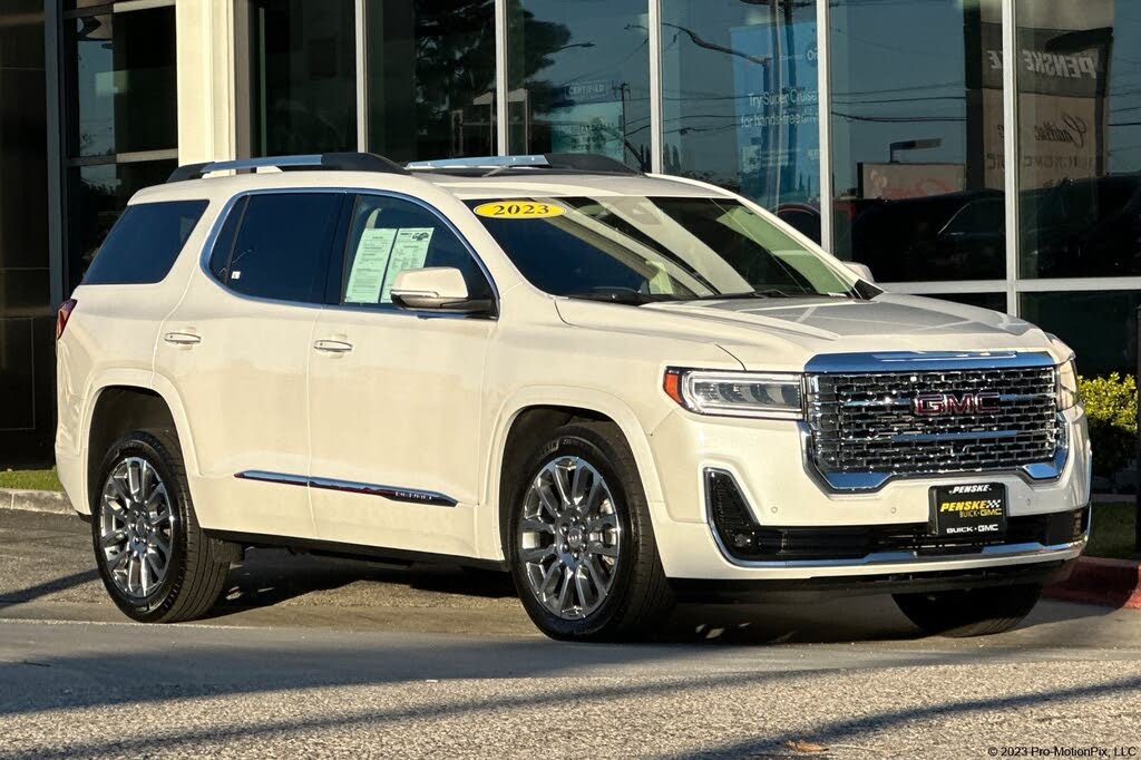 2023 GMC Acadia Denali AWD