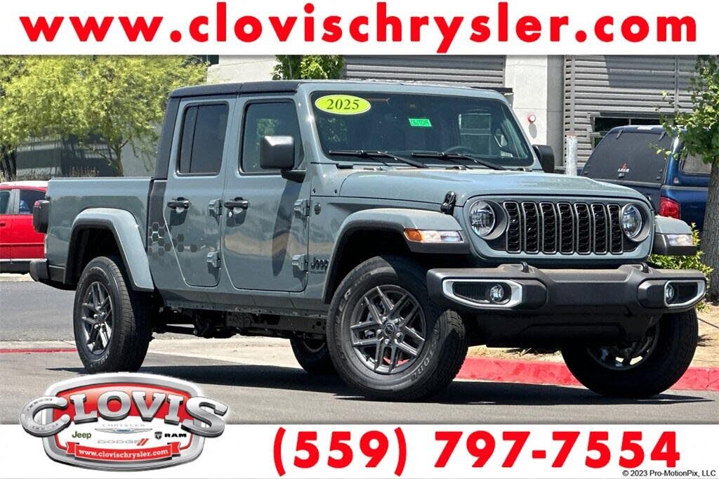 2025 Jeep Gladiator Sport S Crew Cab 4WD