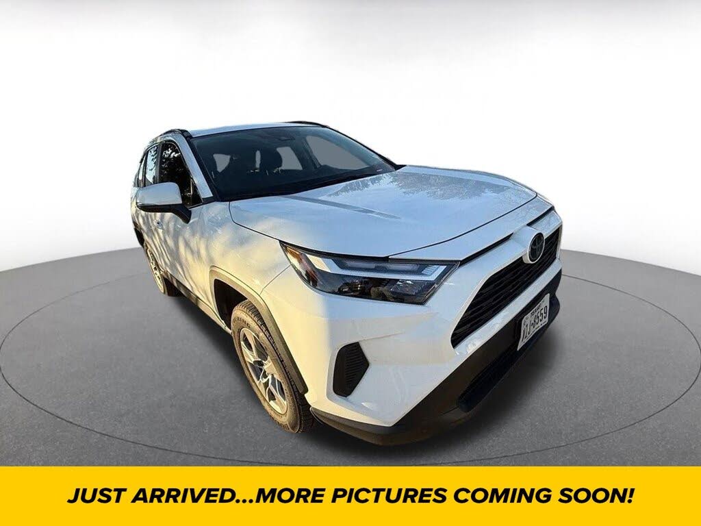 2025 Toyota RAV4 XLE AWD