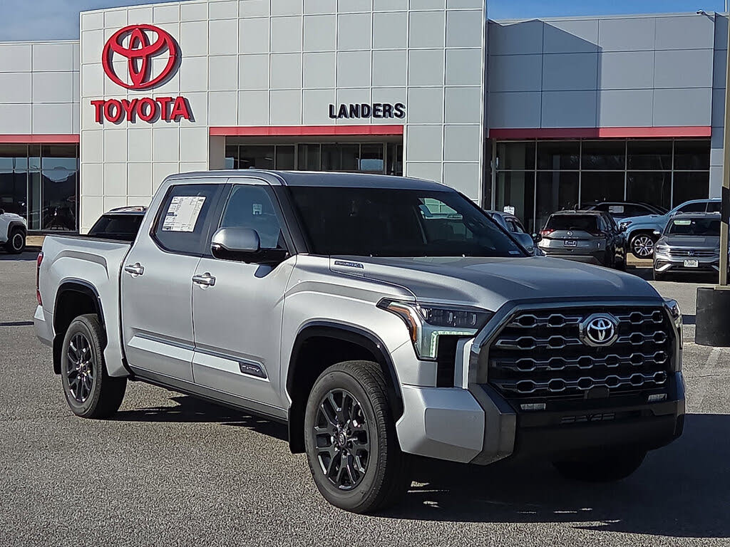 2026 Toyota Tundra Hybrid Platinum HV CrewMax Cab 4WD