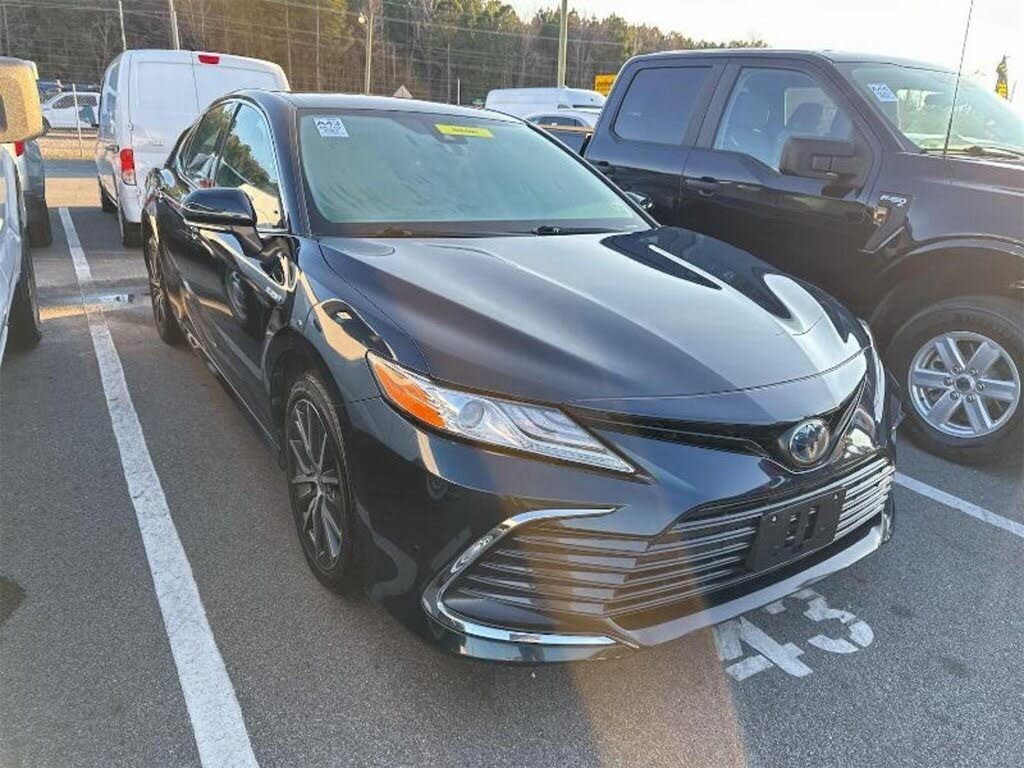 2021 Toyota Camry Hybrid XLE FWD
