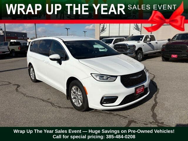 2023 Chrysler Pacifica Touring FWD