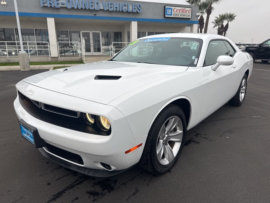 2023 Dodge Challenger SXT RWD