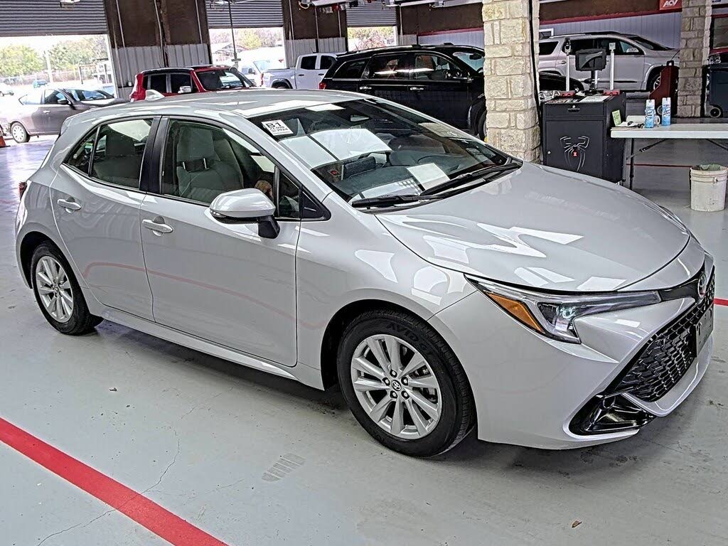 2024 Toyota Corolla Hatchback SE FWD