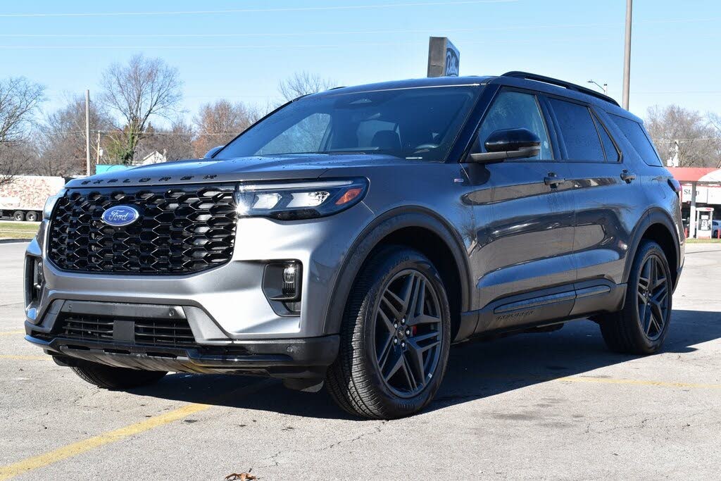 2025 Ford Explorer ST-Line AWD