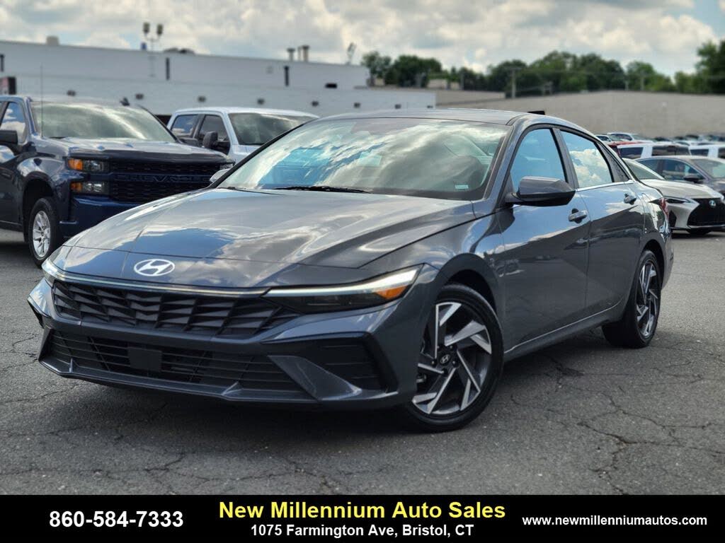 2025 Hyundai Elantra SEL Convenience FWD