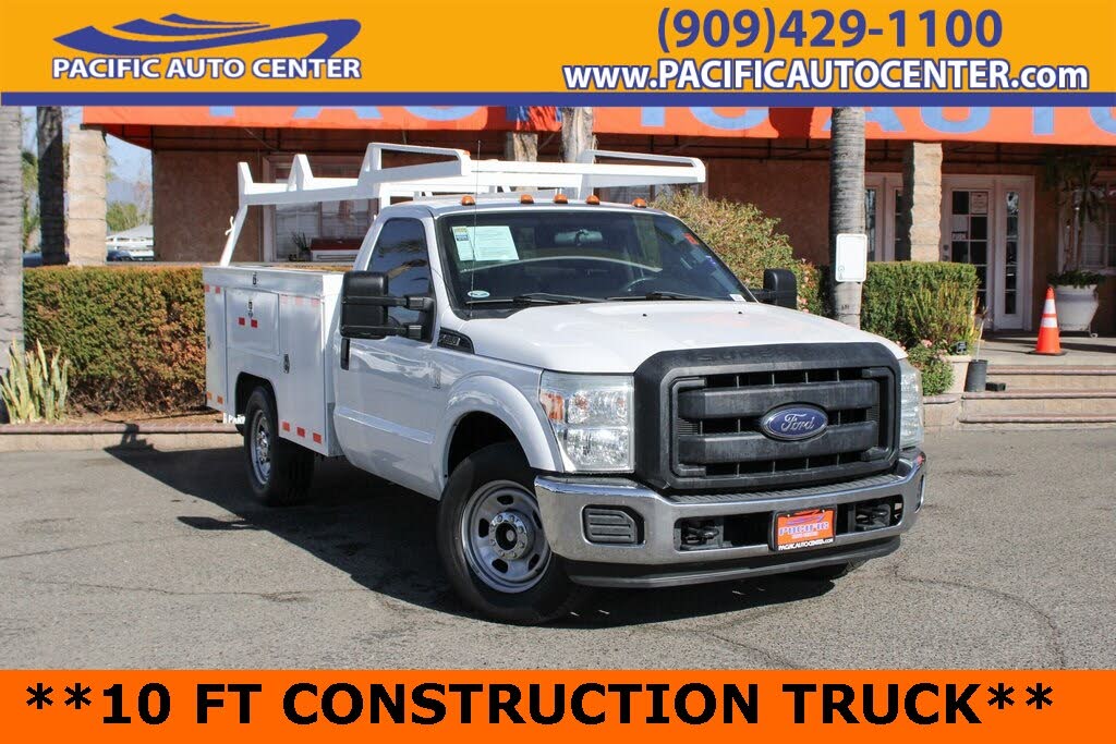 2016 Ford F-350 Super Duty Chassis XL RWD
