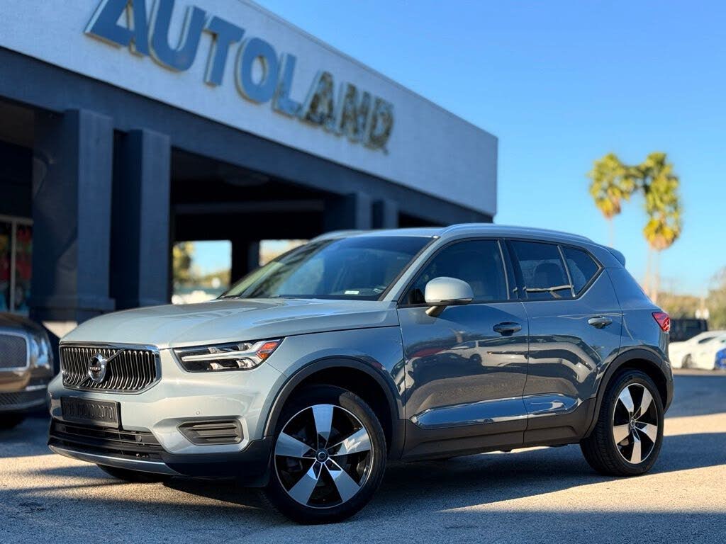 2020 Volvo XC40 T5 Momentum AWD