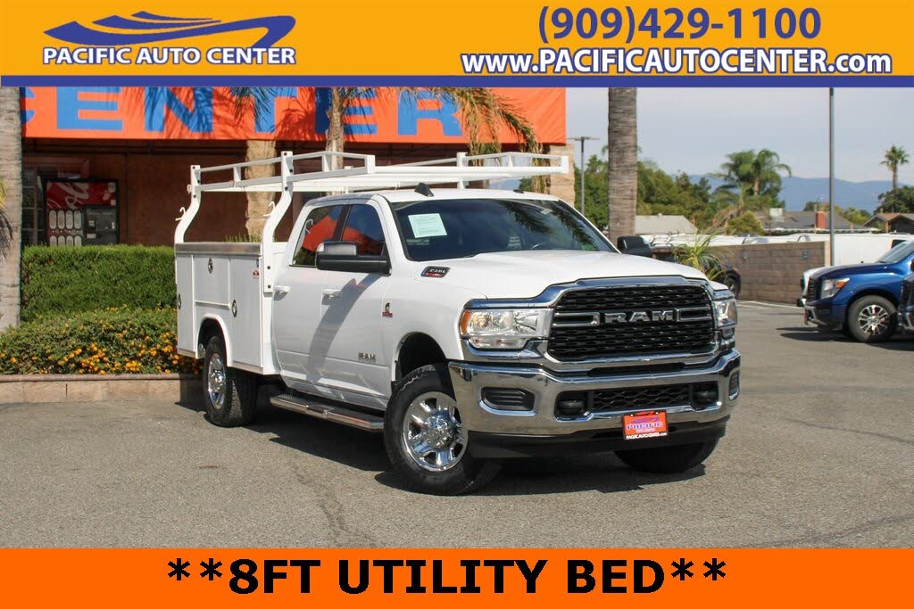 2022 RAM 3500 Big Horn Crew Cab LB 4WD