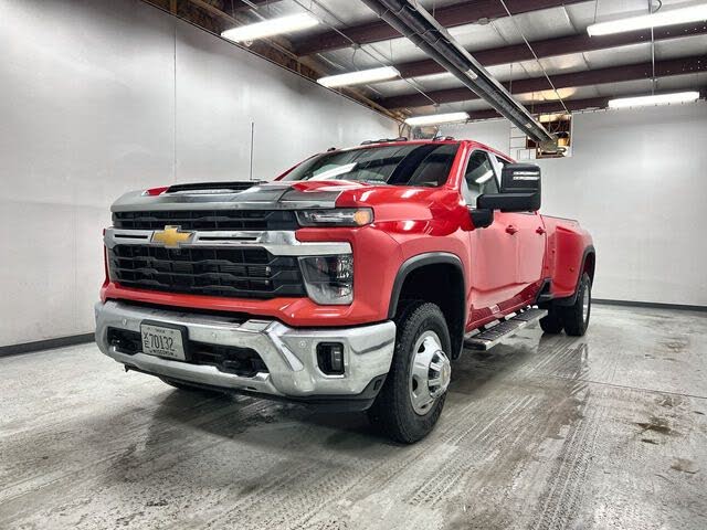 2025 Chevrolet Silverado 3500HD LT Crew Cab 4WD