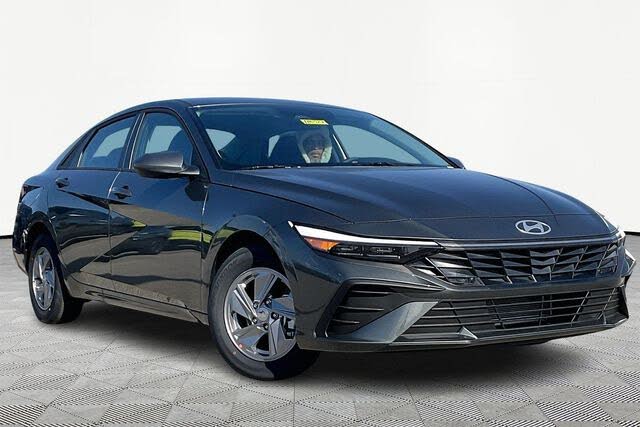 2026 Hyundai Elantra SE FWD