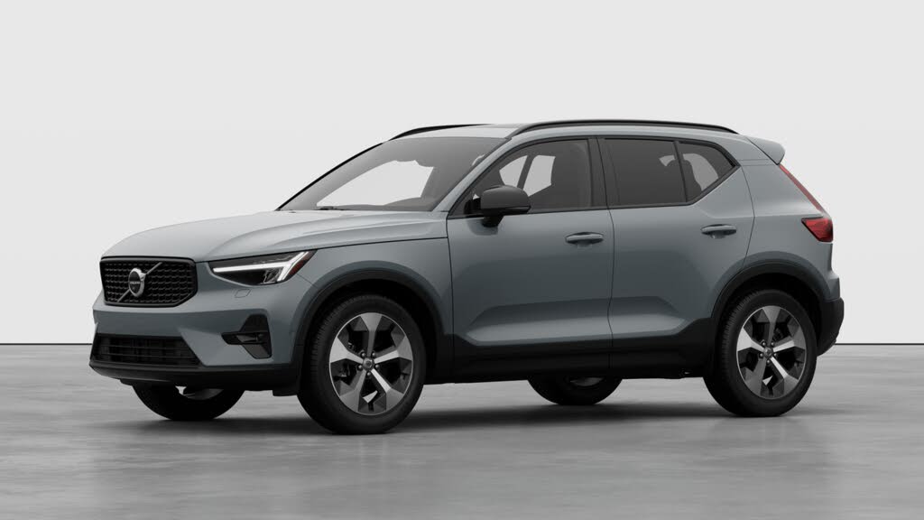 2026 Volvo XC40 B5 Plus AWD