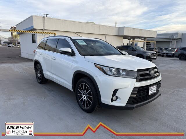 2017 Toyota Highlander SE