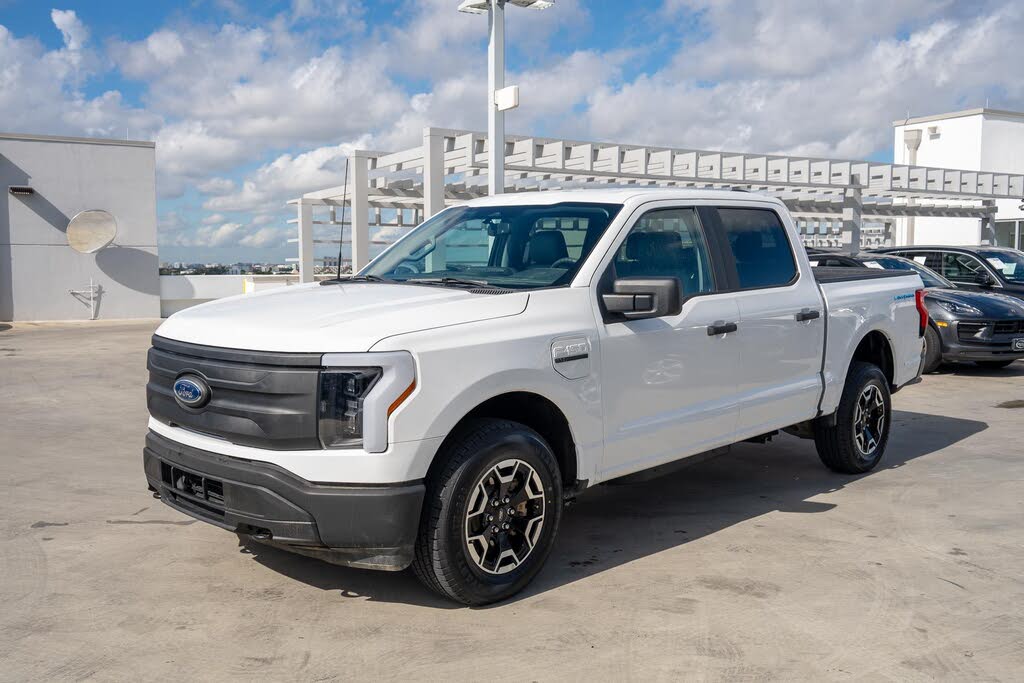 2022 Ford F-150 Lightning Pro SuperCrew AWD