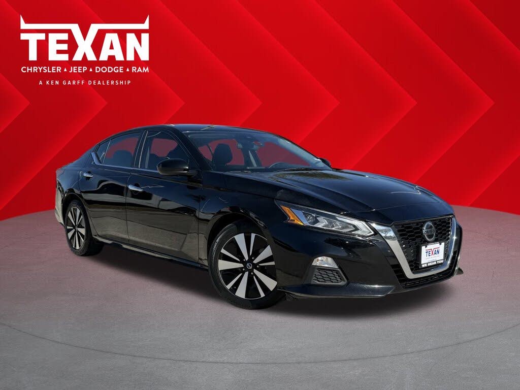 2022 Nissan Altima 2.5 SV FWD