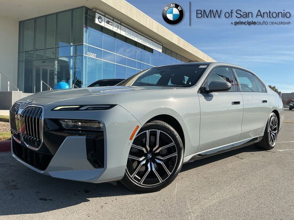 2023 BMW 7 Series 760i xDrive AWD