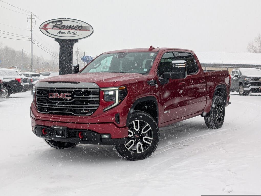 2023 GMC Sierra 1500 AT4 Crew Cab 4WD