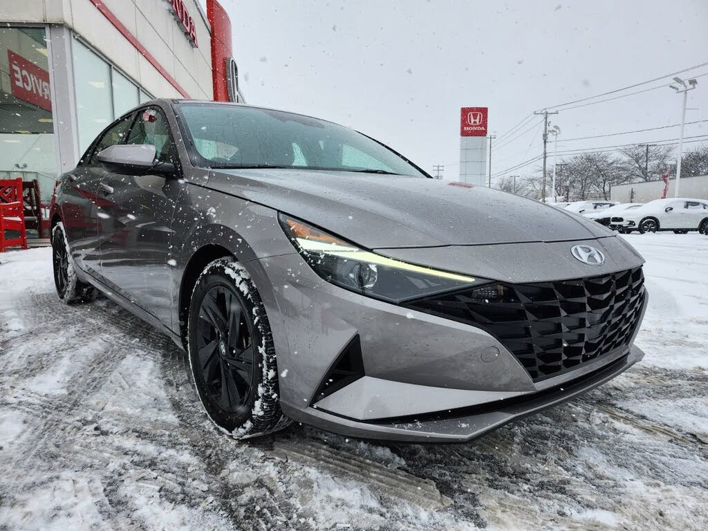 Hyundai Elantra Preferred FWD 2023