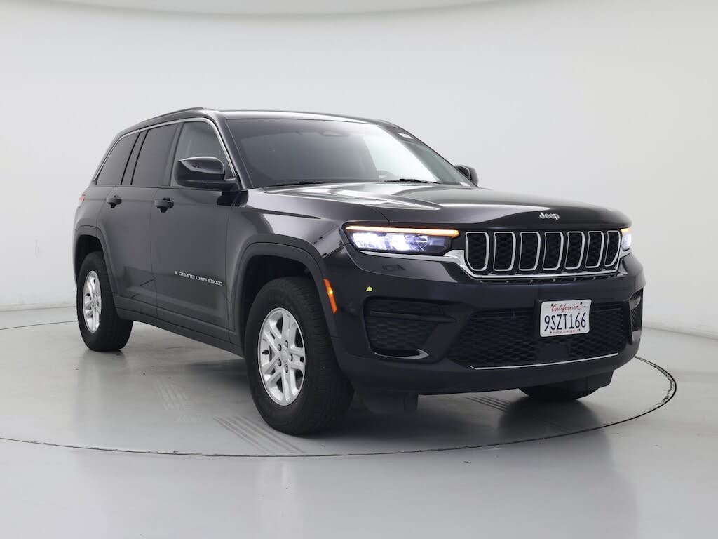 2023 Jeep Grand Cherokee Laredo RWD
