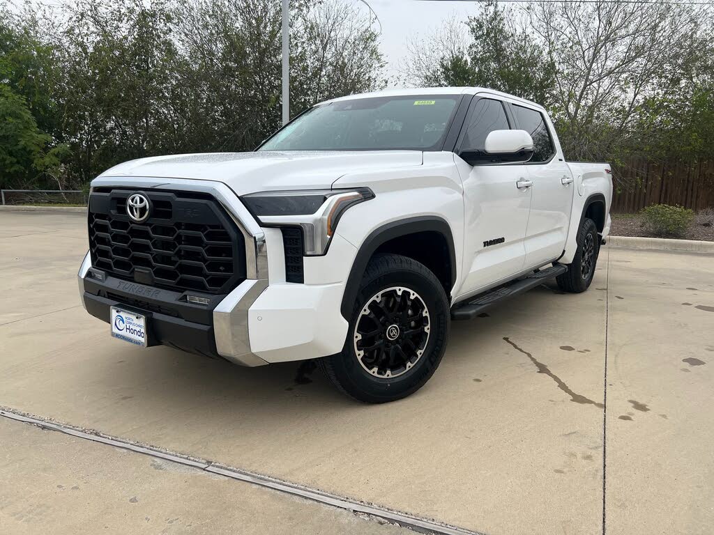 2023 Toyota Tundra SR5 CrewMax Cab 4WD