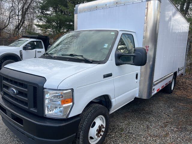 2024 Ford E-Series Chassis E-350 SD Cutaway SB RWD