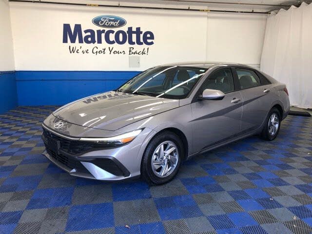 2024 Hyundai Elantra SE FWD