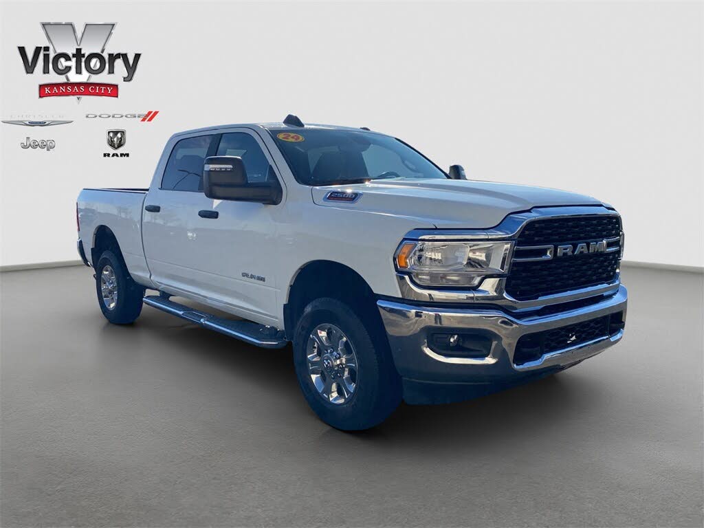 2024 RAM 2500 Big Horn Crew Cab 4WD