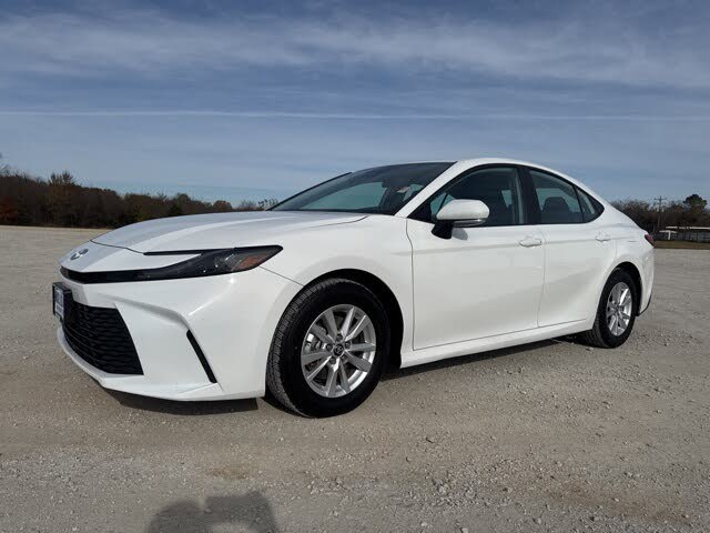 2025 Toyota Camry LE FWD