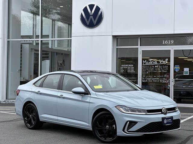 2025 Volkswagen Jetta SE FWD