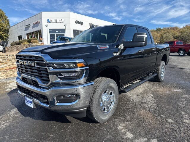 2026 RAM 2500 Tradesman Crew Cab 4WD