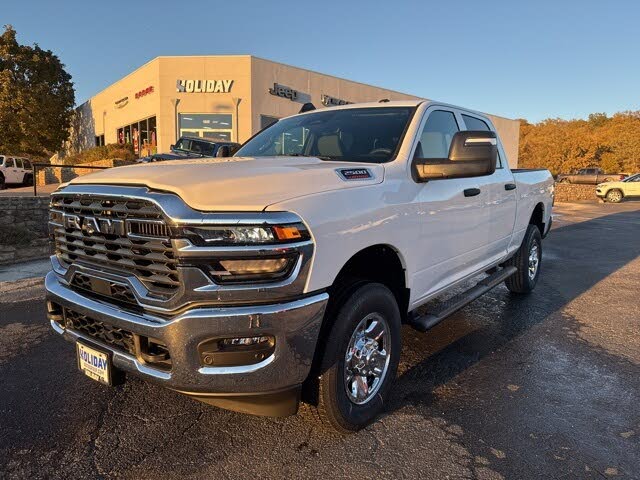 2026 RAM 2500 Tradesman Crew Cab 4WD