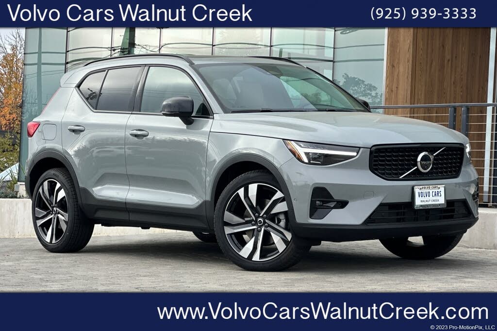 2026 Volvo XC40 B5 Ultra AWD