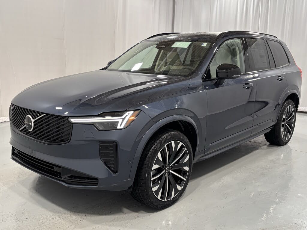 2026 Volvo XC90 B6 Ultra Dark 7-Passenger AWD