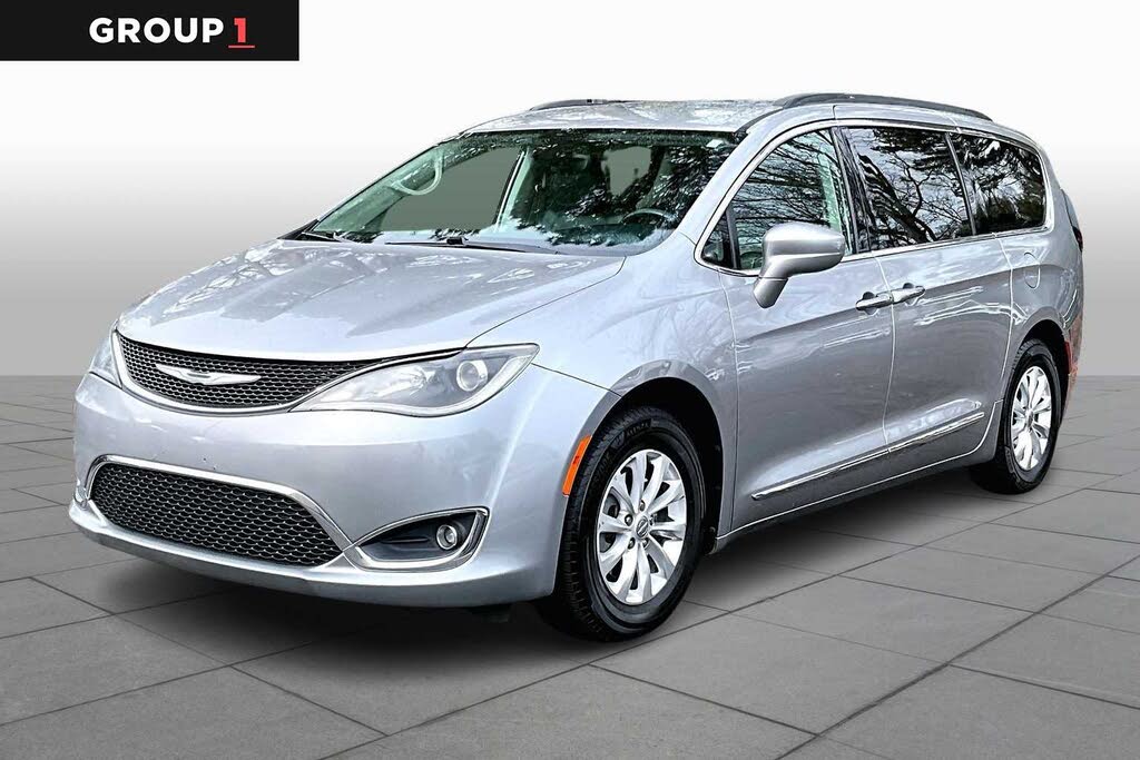 2017 Chrysler Pacifica Touring L FWD