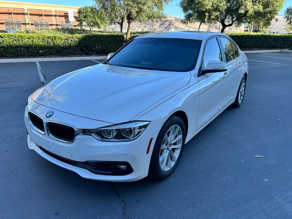 2018 BMW 3 Series 320i Sedan RWD