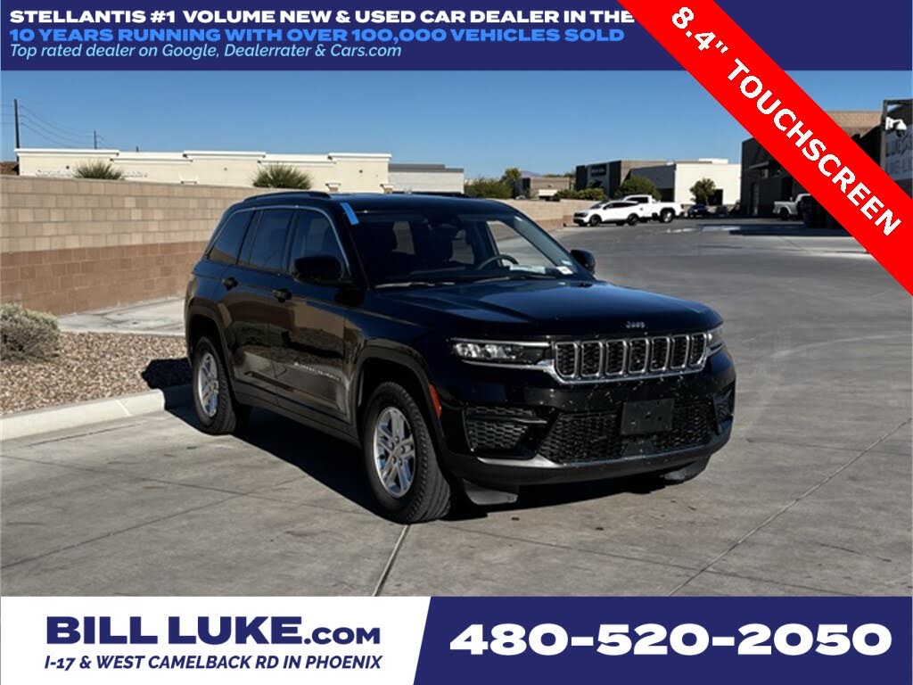 2023 Jeep Grand Cherokee Laredo RWD