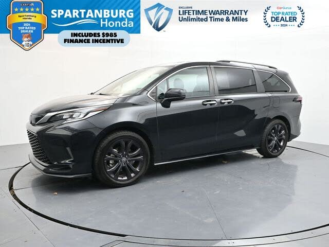 2023 Toyota Sienna XSE 7-Passenger FWD