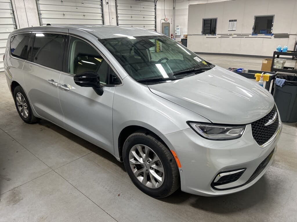 2024 Chrysler Pacifica Touring L AWD