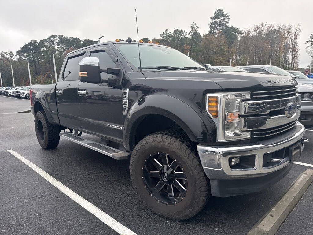 2019 Ford F-350 Super Duty Lariat Crew Cab 4WD