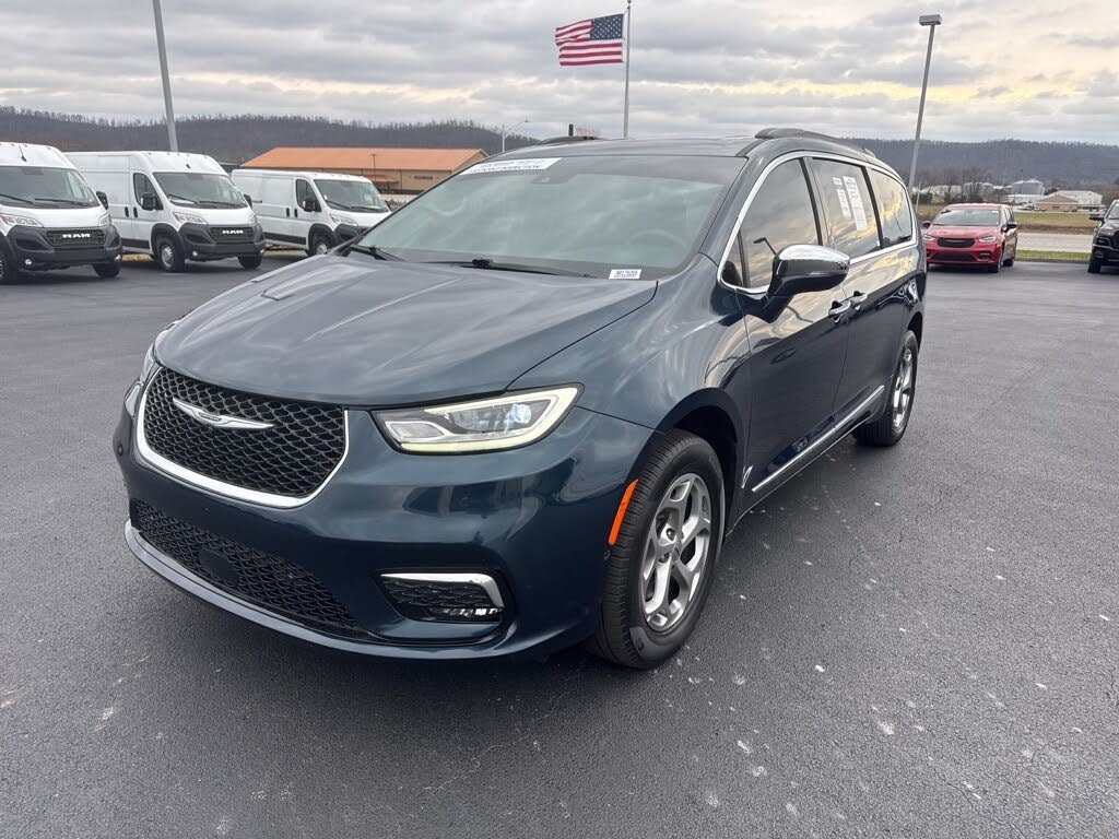 2022 Chrysler Pacifica Limited AWD